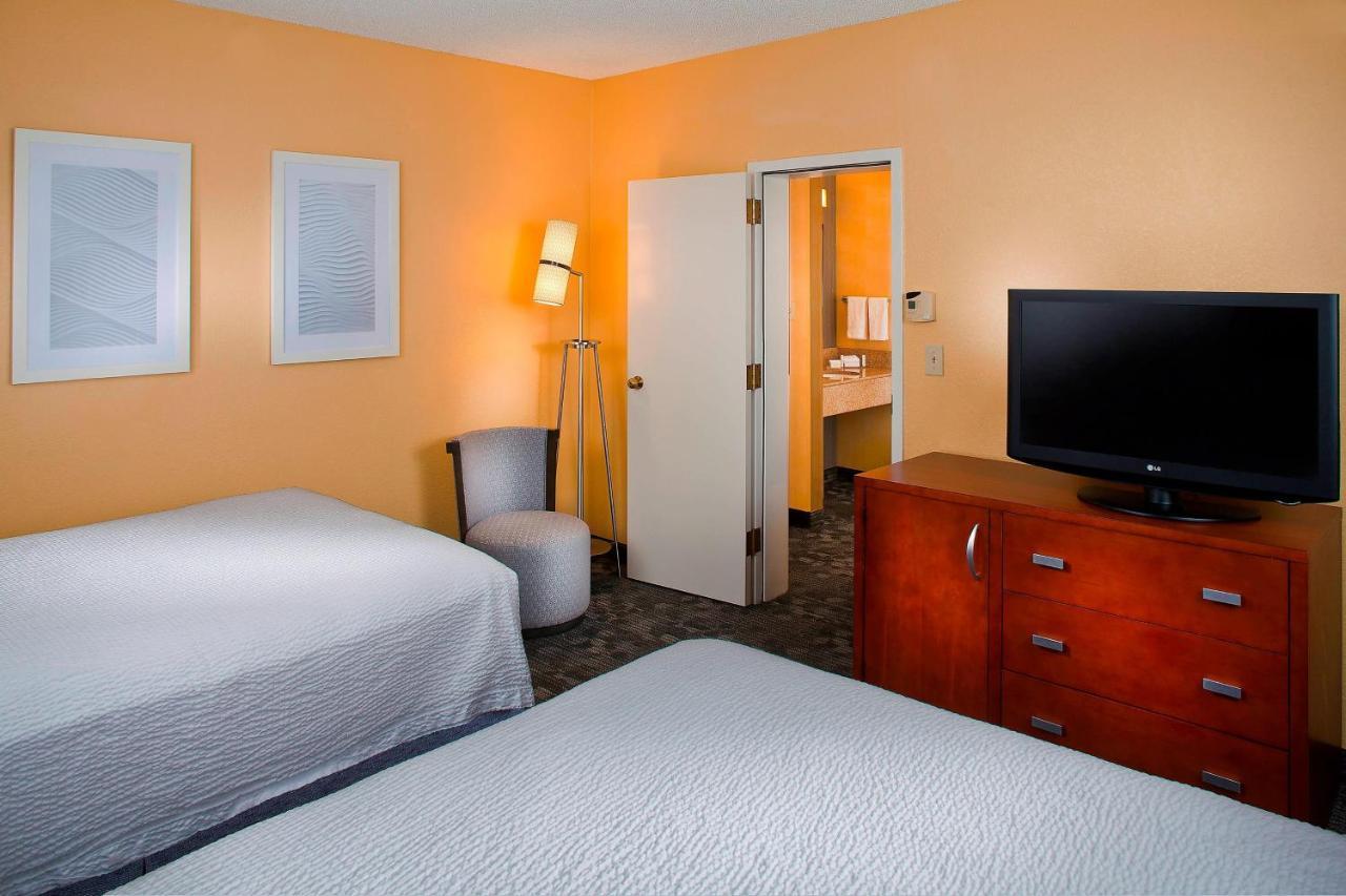 Courtyard By Marriott Huntsville University Drive Buitenkant foto