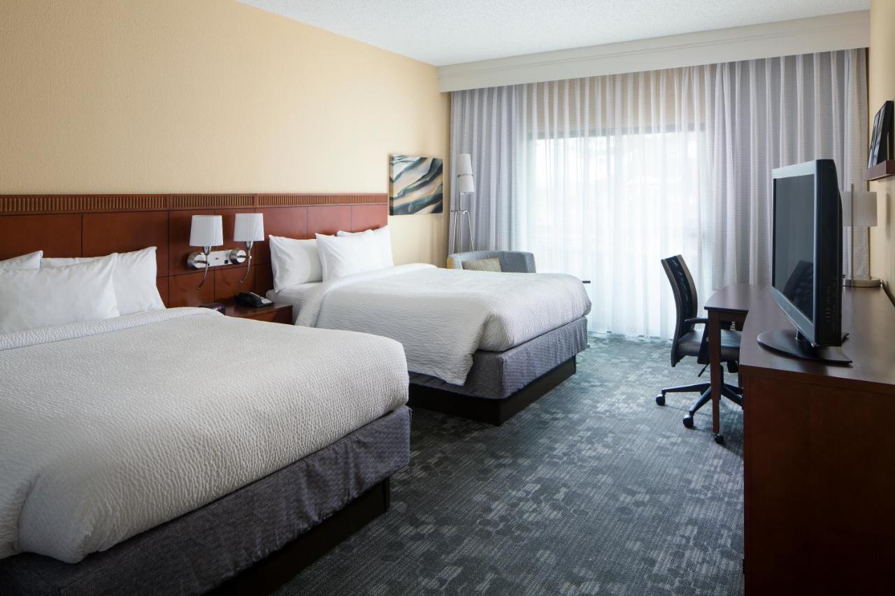 Courtyard By Marriott Huntsville University Drive Buitenkant foto