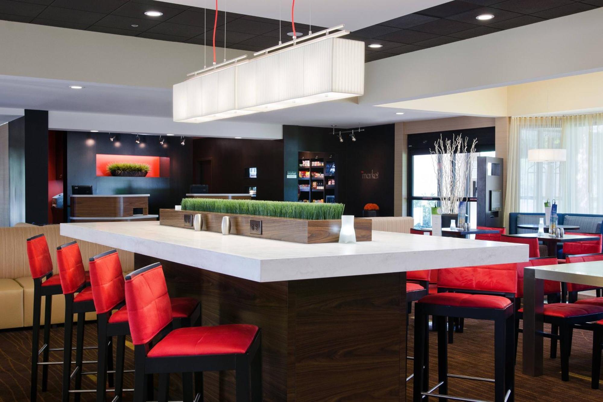 Courtyard By Marriott Huntsville University Drive Buitenkant foto