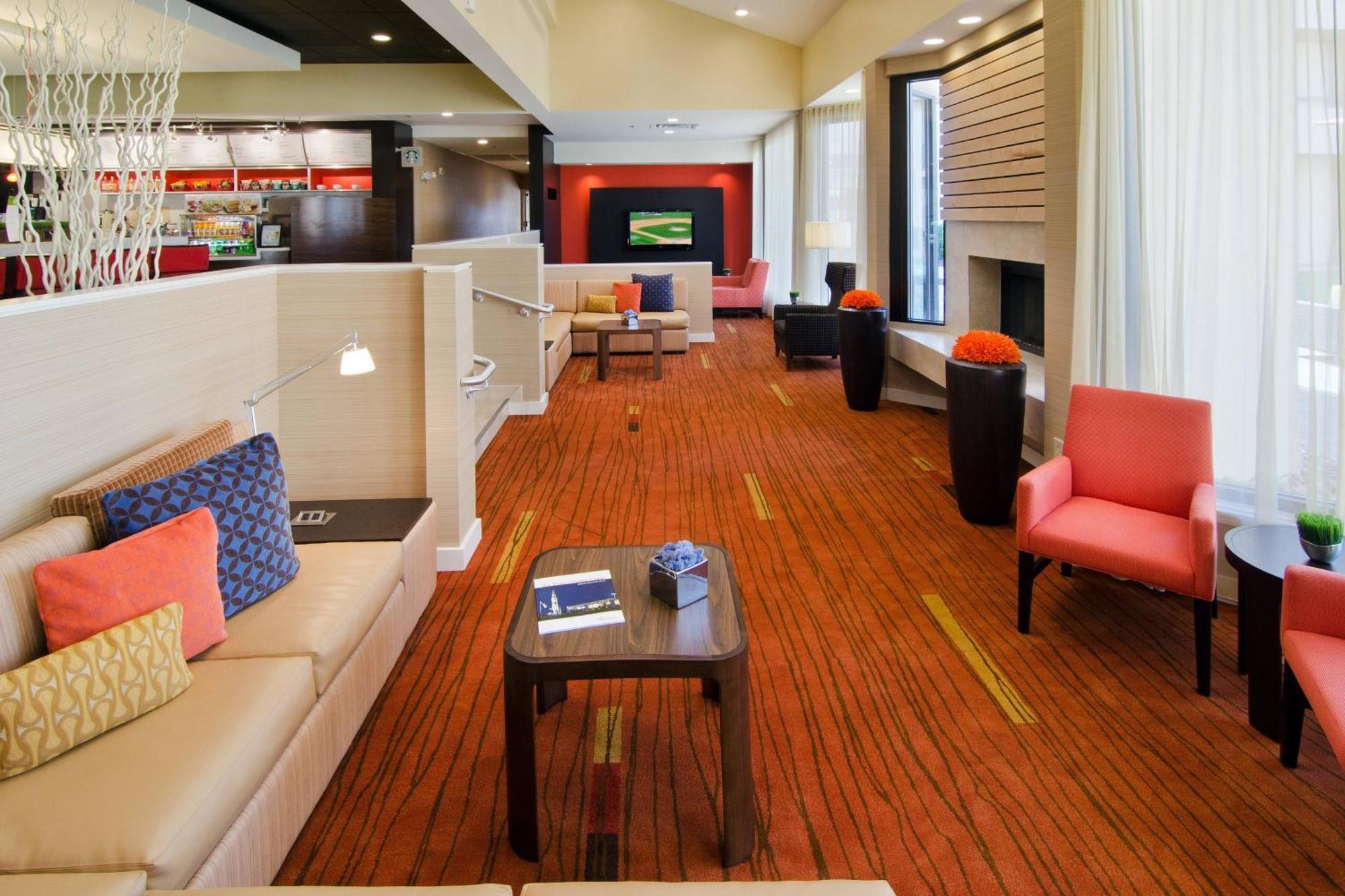 Courtyard By Marriott Huntsville University Drive Buitenkant foto