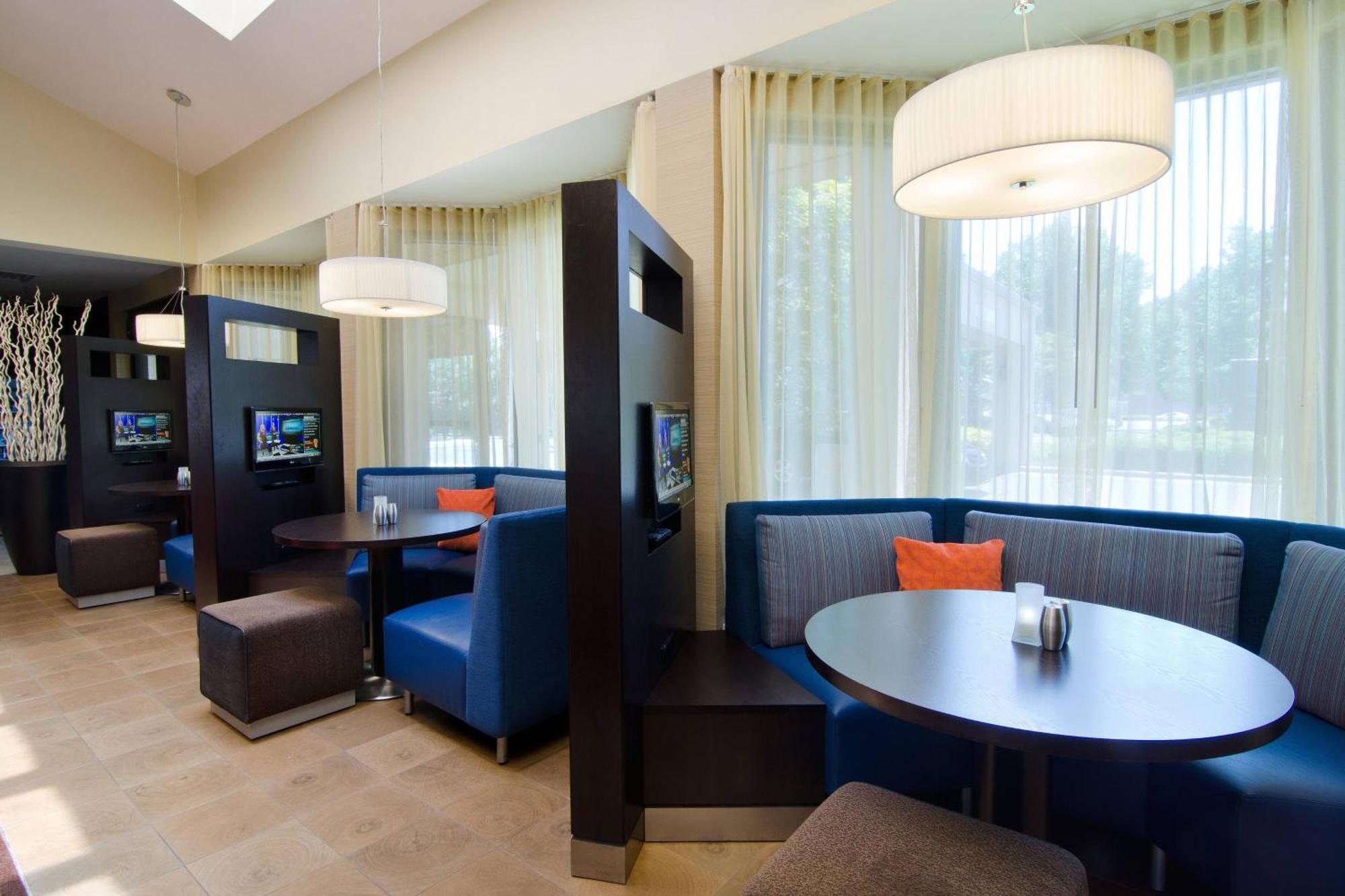 Courtyard By Marriott Huntsville University Drive Buitenkant foto